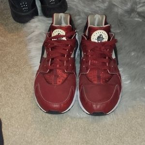 Burgundy hurraches